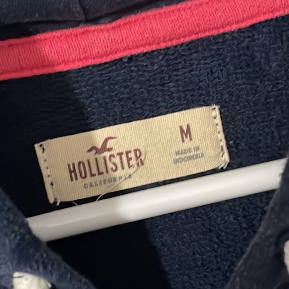 Hollister hoodie size medium - Picture 3 of 5